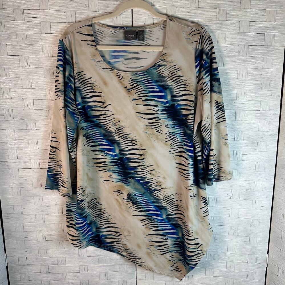 Chico’s travelers asymmetrical 3/4 length sleeve blue cream top comfortable